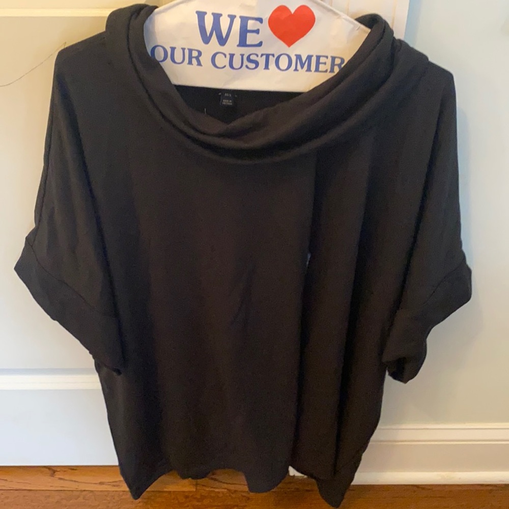Brand new cowl neck short sleeve tunic